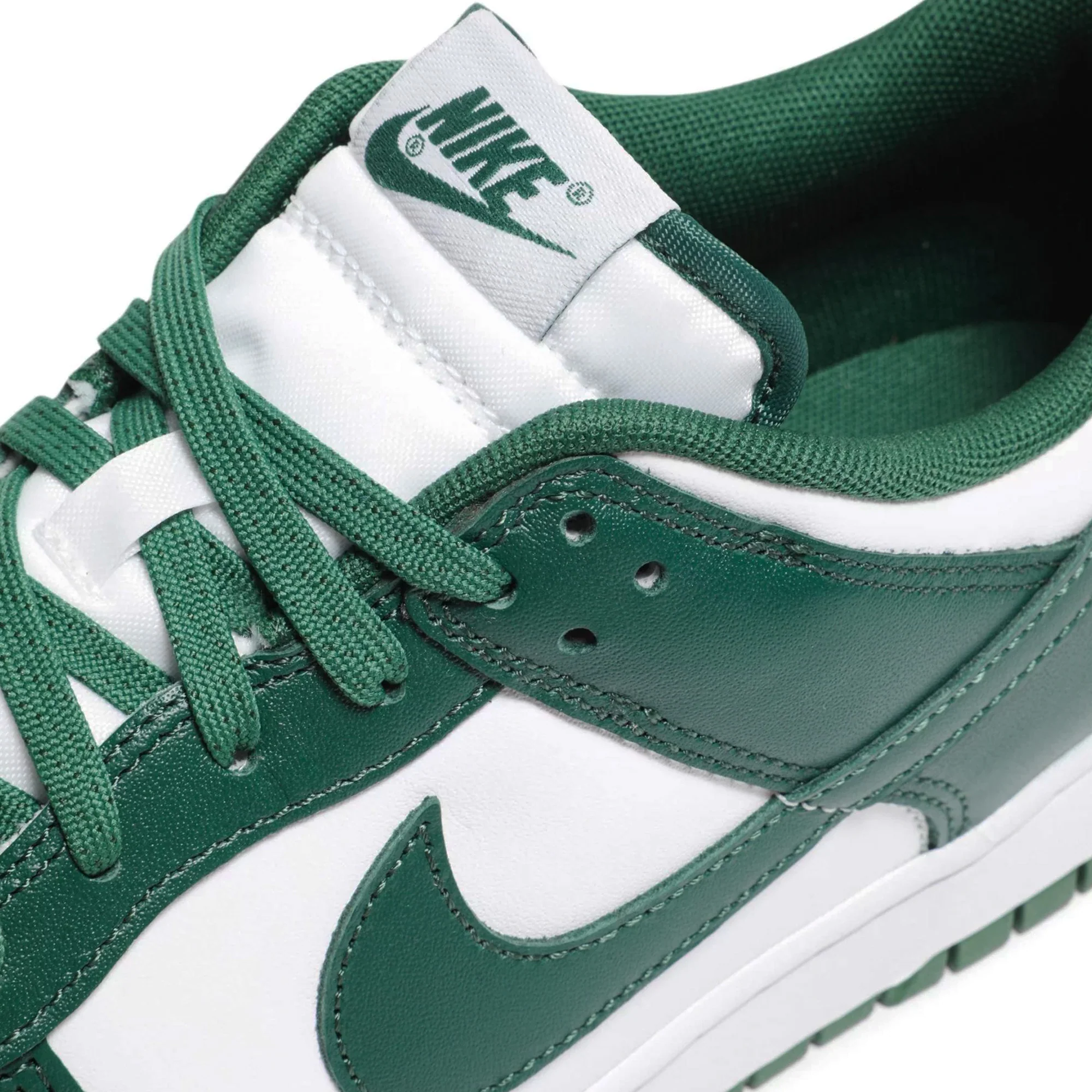 Nike Dunk Low 'Michigan State' (2024) - Image 9